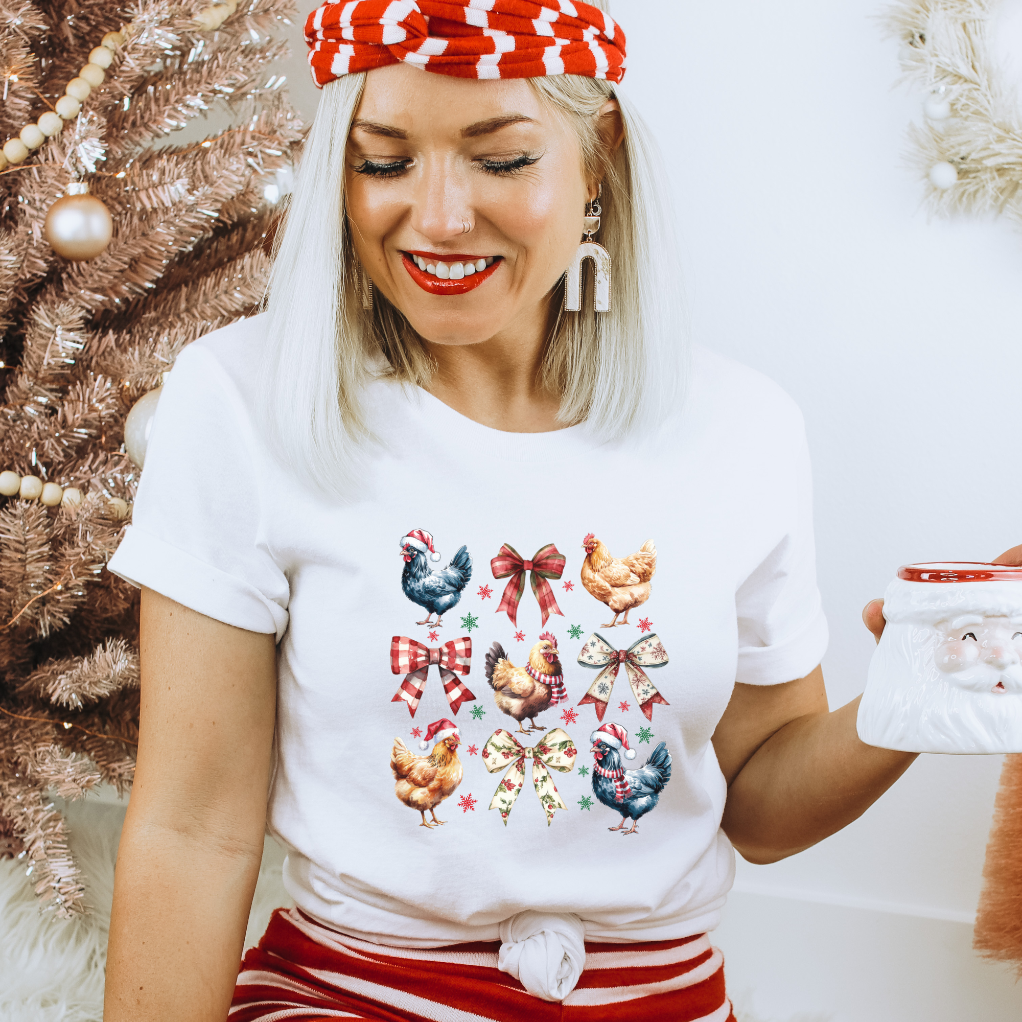 Chicken Coquette Christmas Women's Graphic T-Shirt