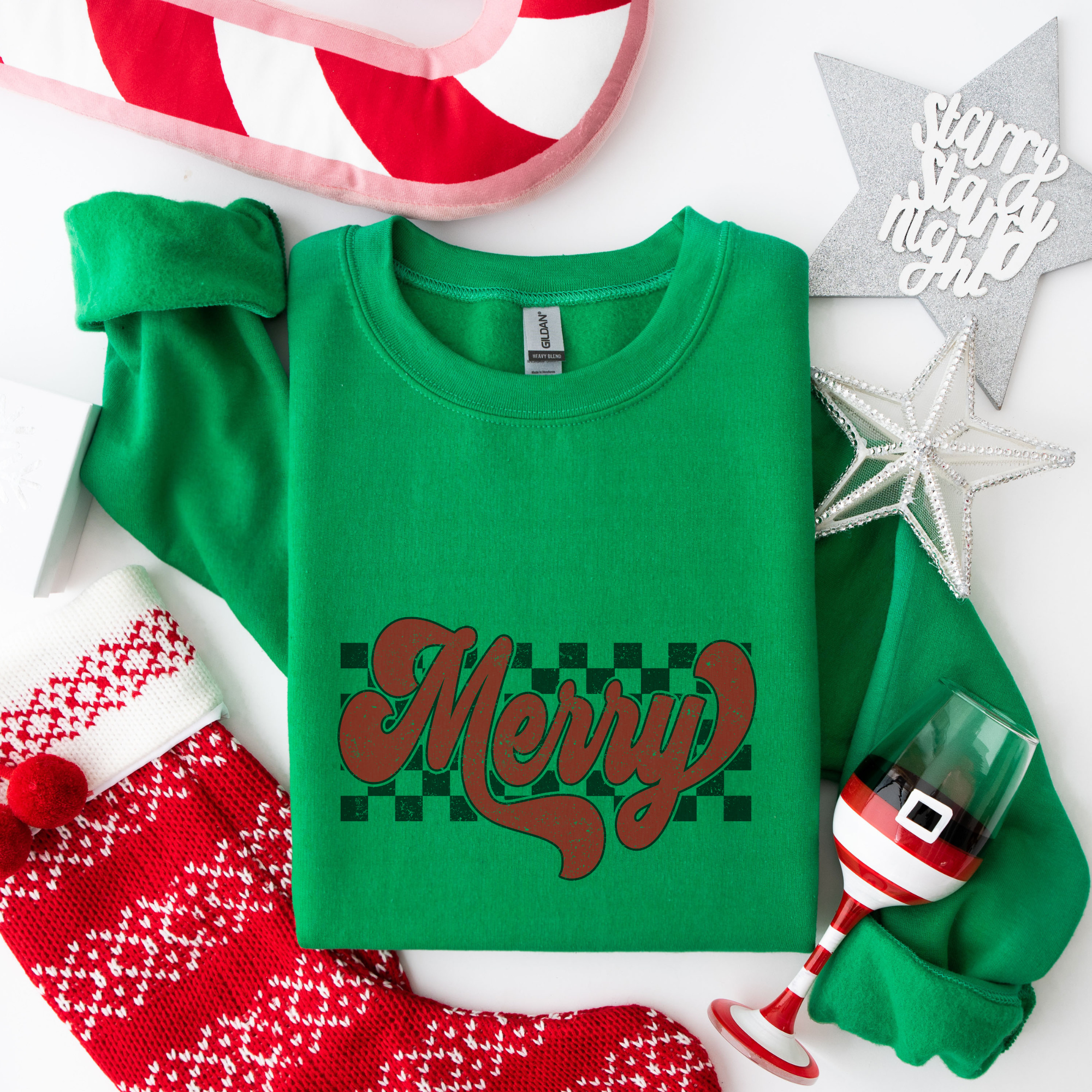 Retro Checkered Merry Christmas Women's Graphic Sweatshirt