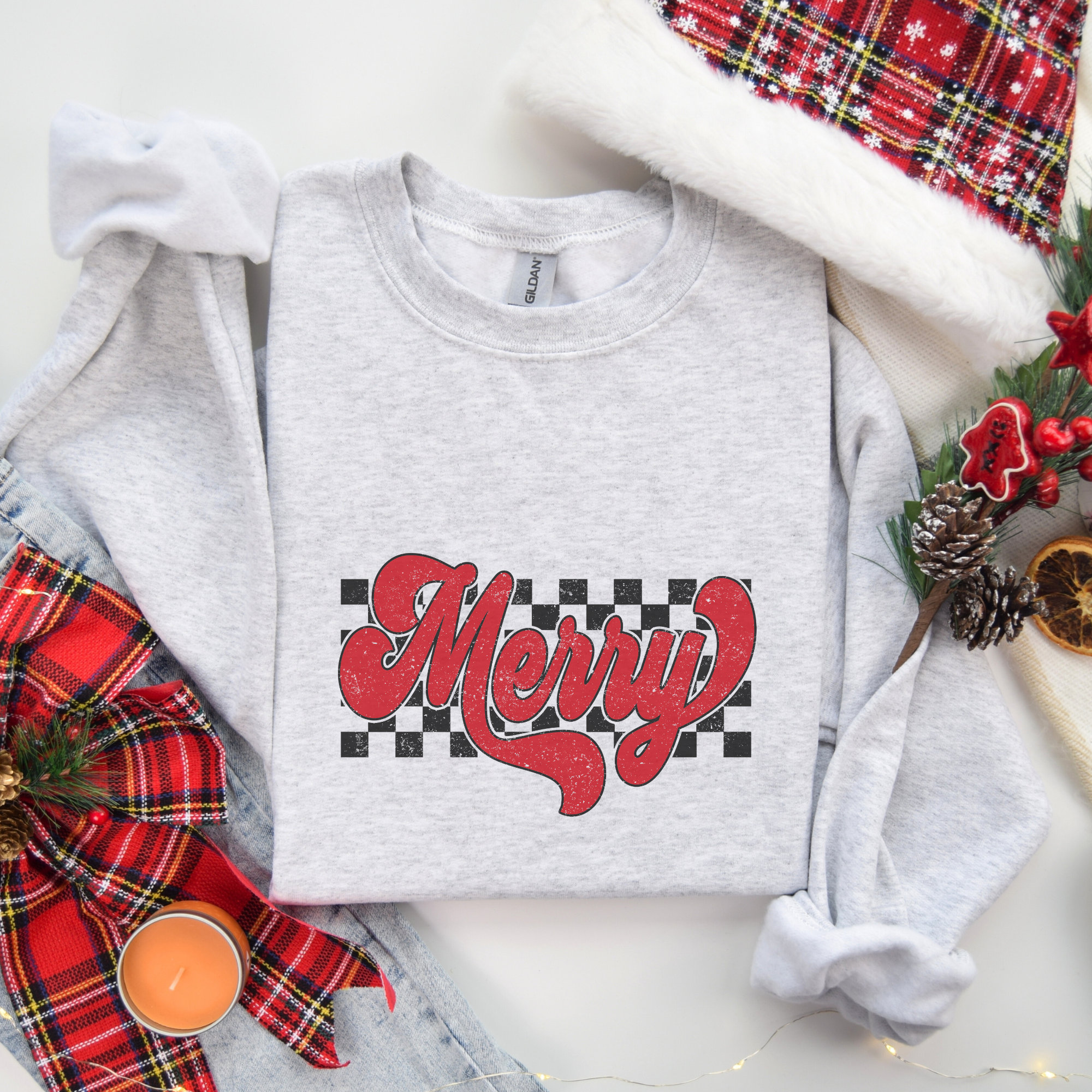 Retro Checkered Merry Christmas Women's Graphic Sweatshirt