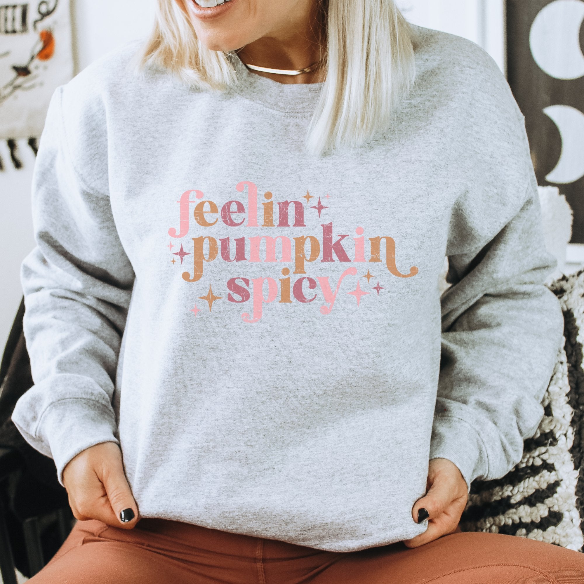 Fellin' Pumpkin Spicy Fall Graphic Crewneck Sweatshirt - Trendznmore