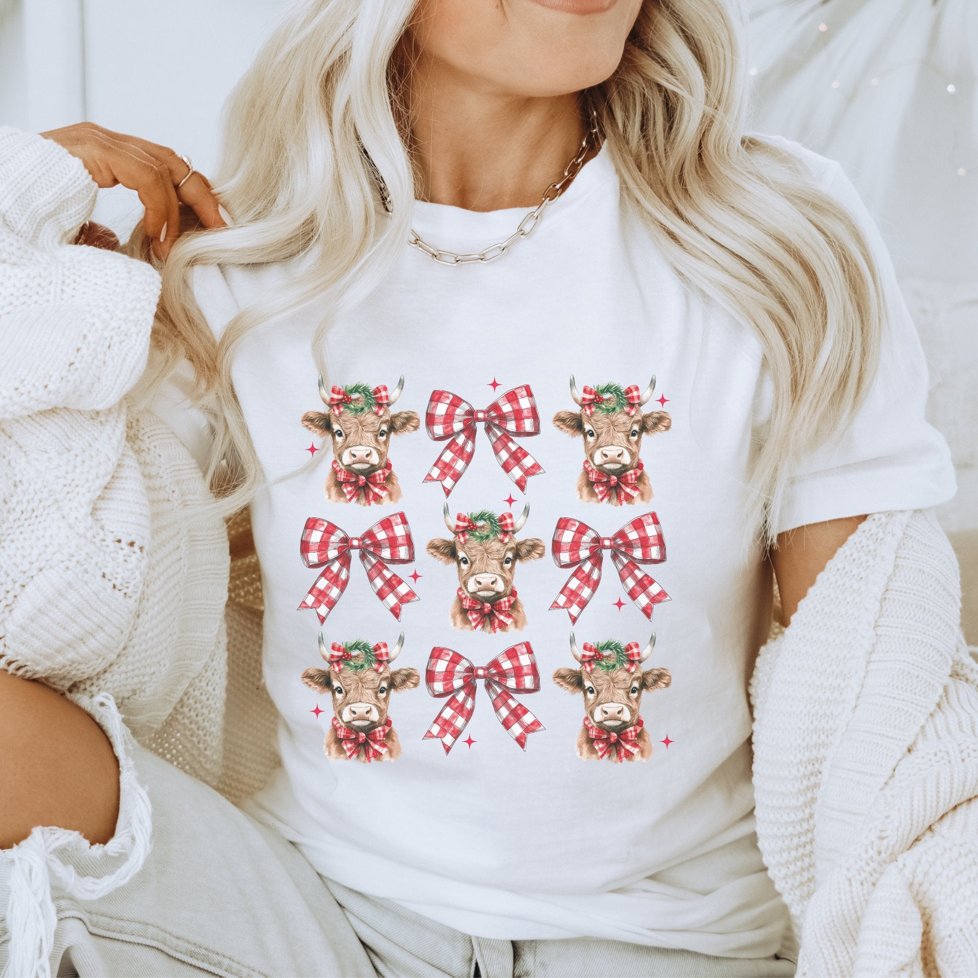 Highland Heifer Plaid Coquette Christmas Women's T-shirt - Trendznmore