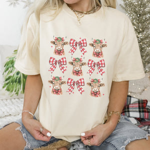 Highland Heifer Plaid Coquette Christmas Women's T-shirt - Trendznmore