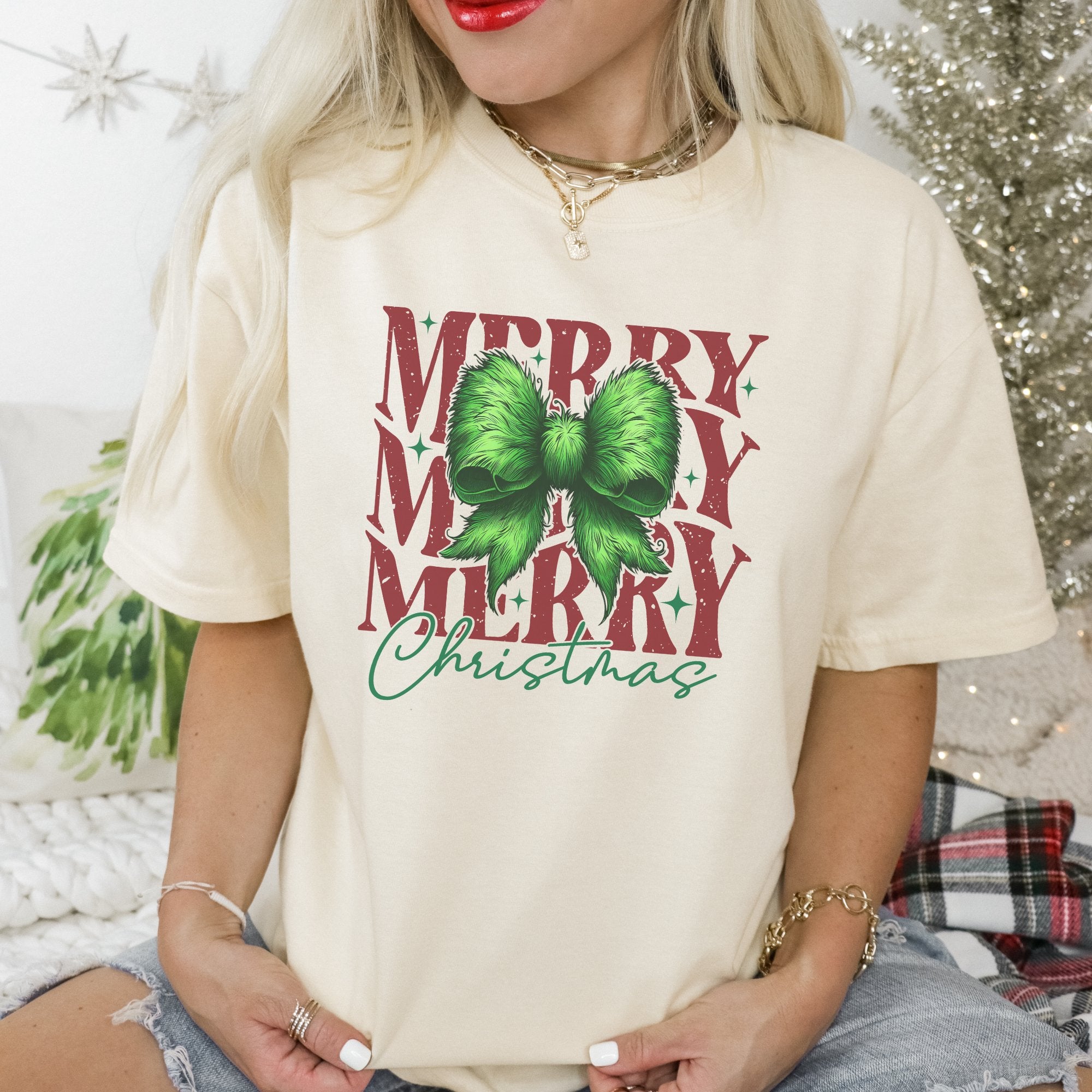 Merry Christmas Green Fur Coquette Bow Women's T-shirt - Trendznmore