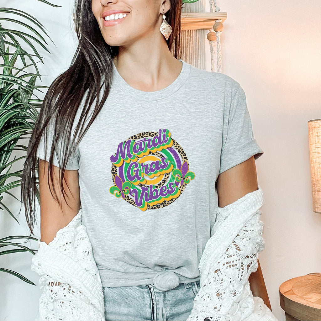 Cheetah Mardi Gras Vibes Graphic T-Shirt - Trendznmore