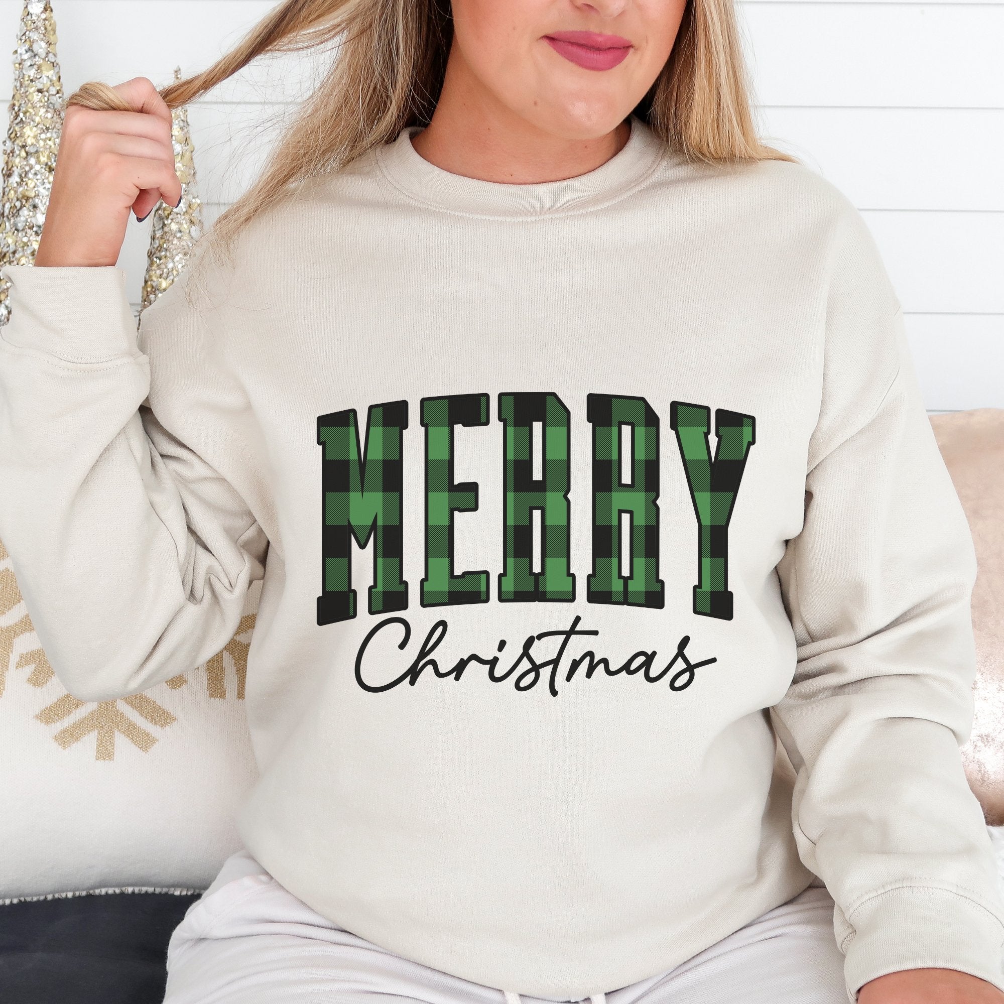 Country Green Plaid Merry Christmas Sweatshirt - Trendznmore