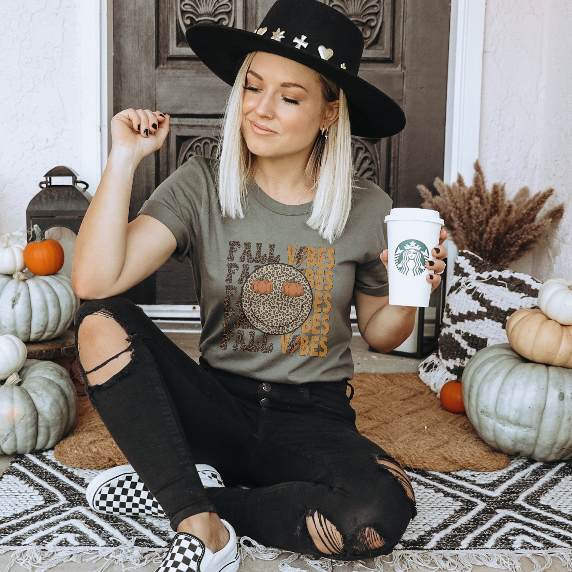 Fall Vibes Leopard Pumpkin Smiley Graphic T-Shirt - Trendznmore