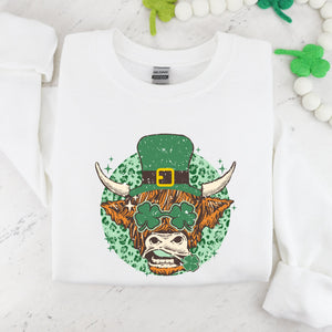 Highland Cow Leprechaun St. Patrick's Day Crewneck Sweatshirt (S-2XL) - Trendznmore