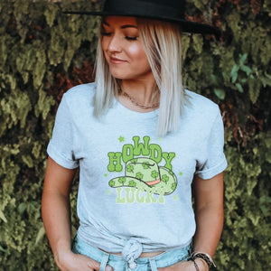 Howdy Lucky Retro Western St. Patrick's Day T-Shirt (S-2XL) - Trendznmore