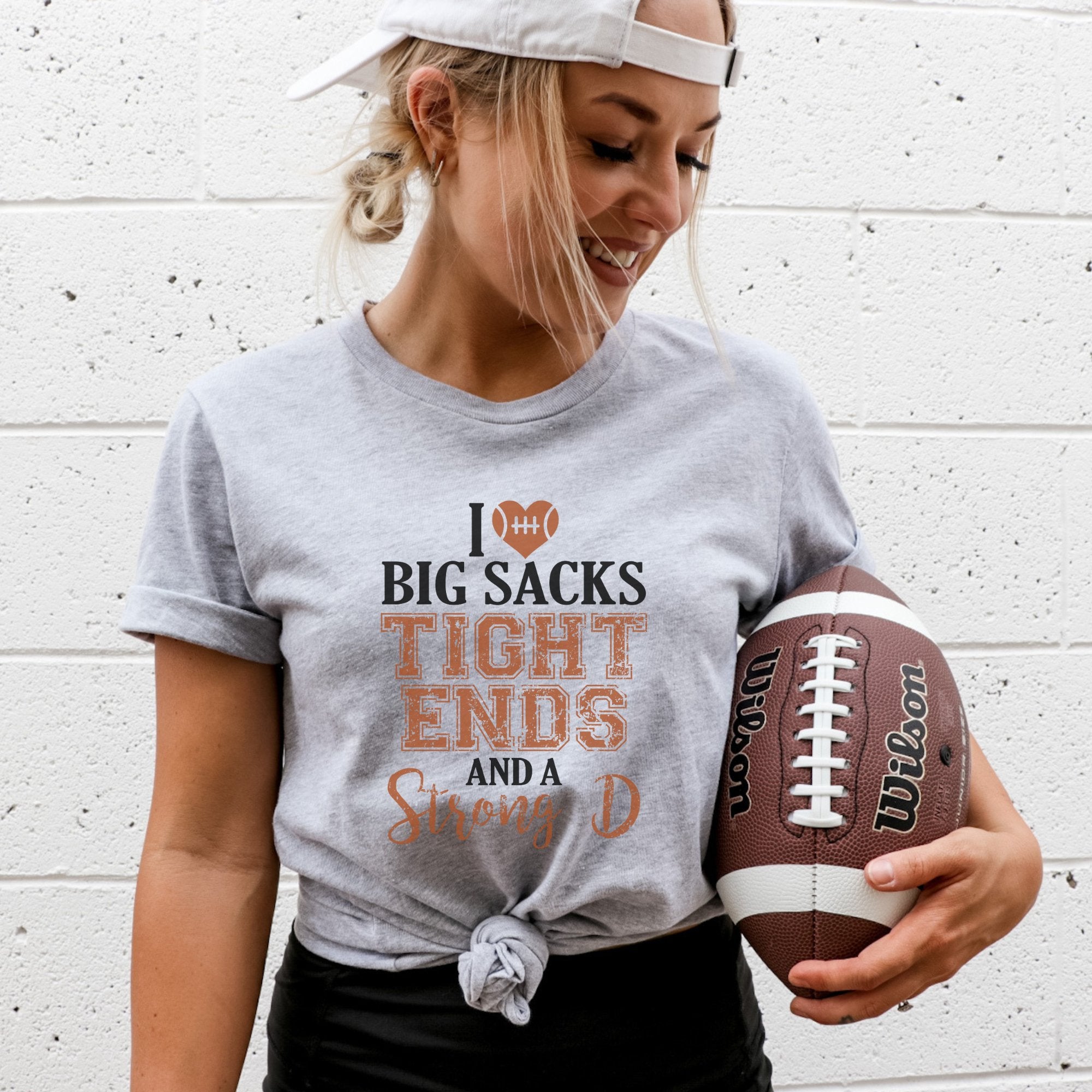 I Love Big Sacks Football Graphic T-Shirt - Trendznmore
