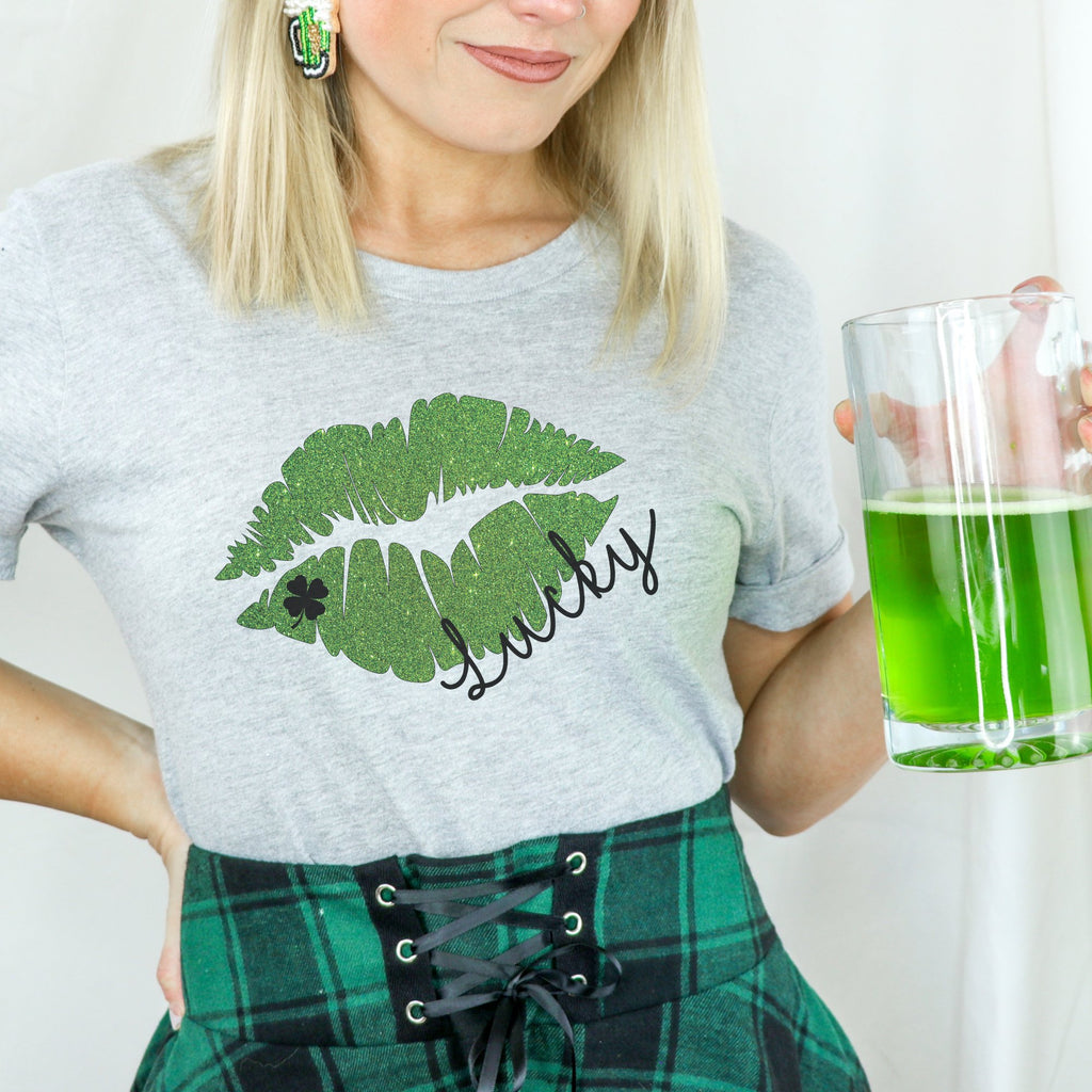 Lucky Lips St. Patrick's Day T-Shirt - Trendznmore