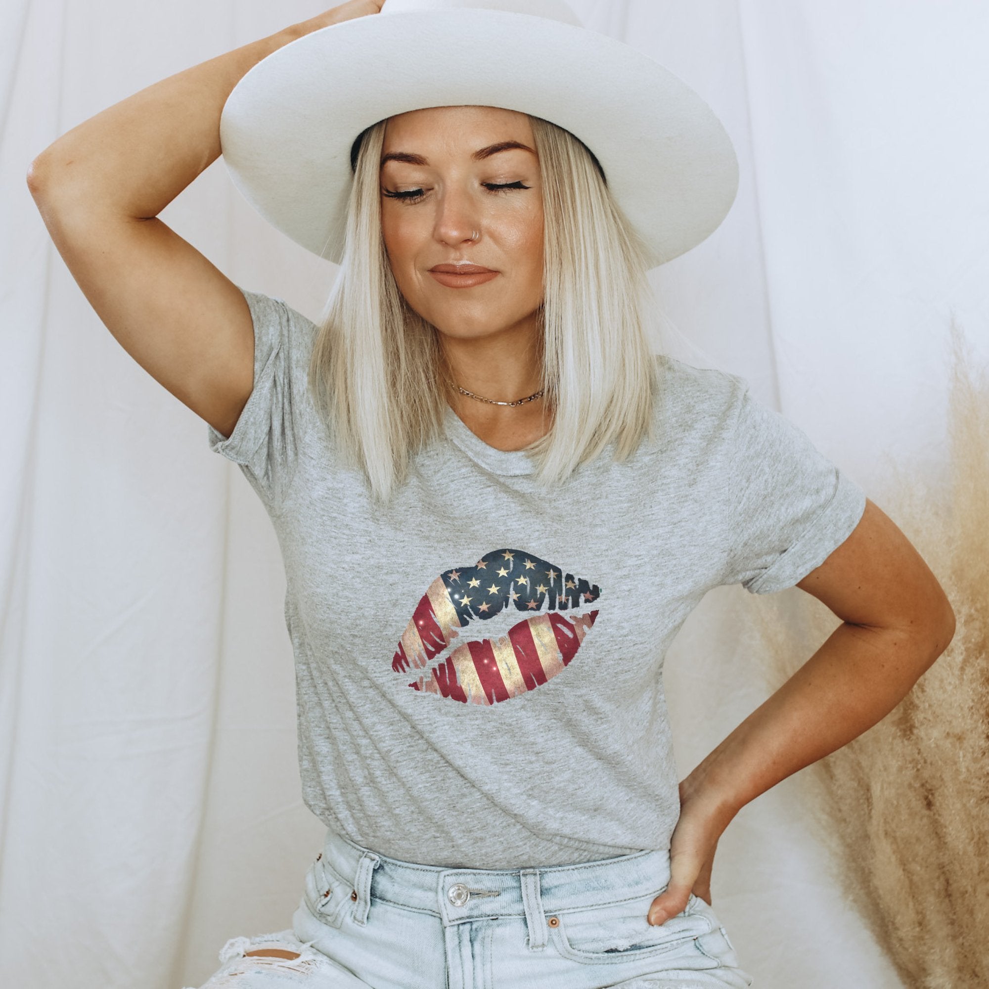 Patriotic American Flag Lips T-Shirt - Trendznmore