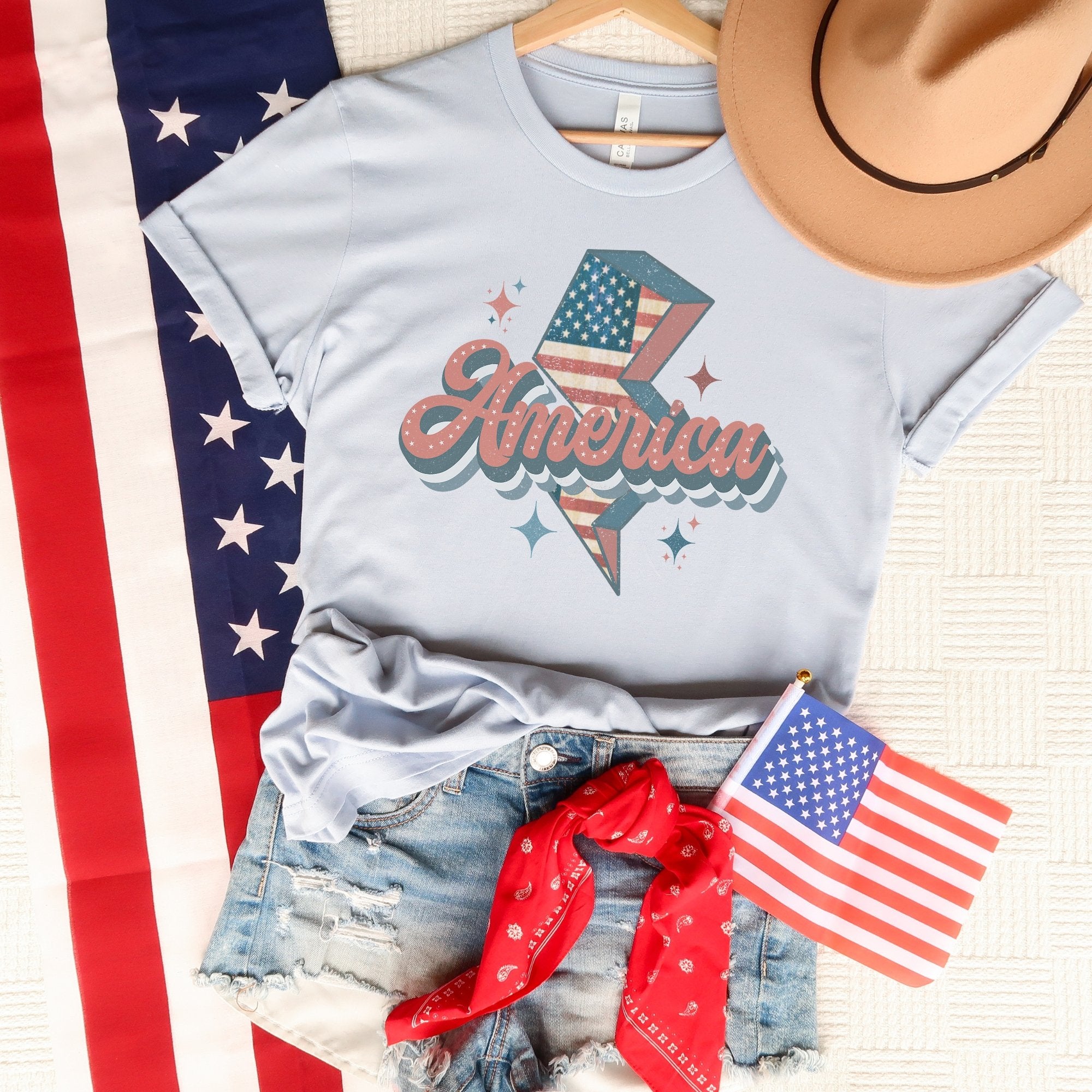 Retro America Lightening Bolt Patriotic T-Shirt - Trendznmore