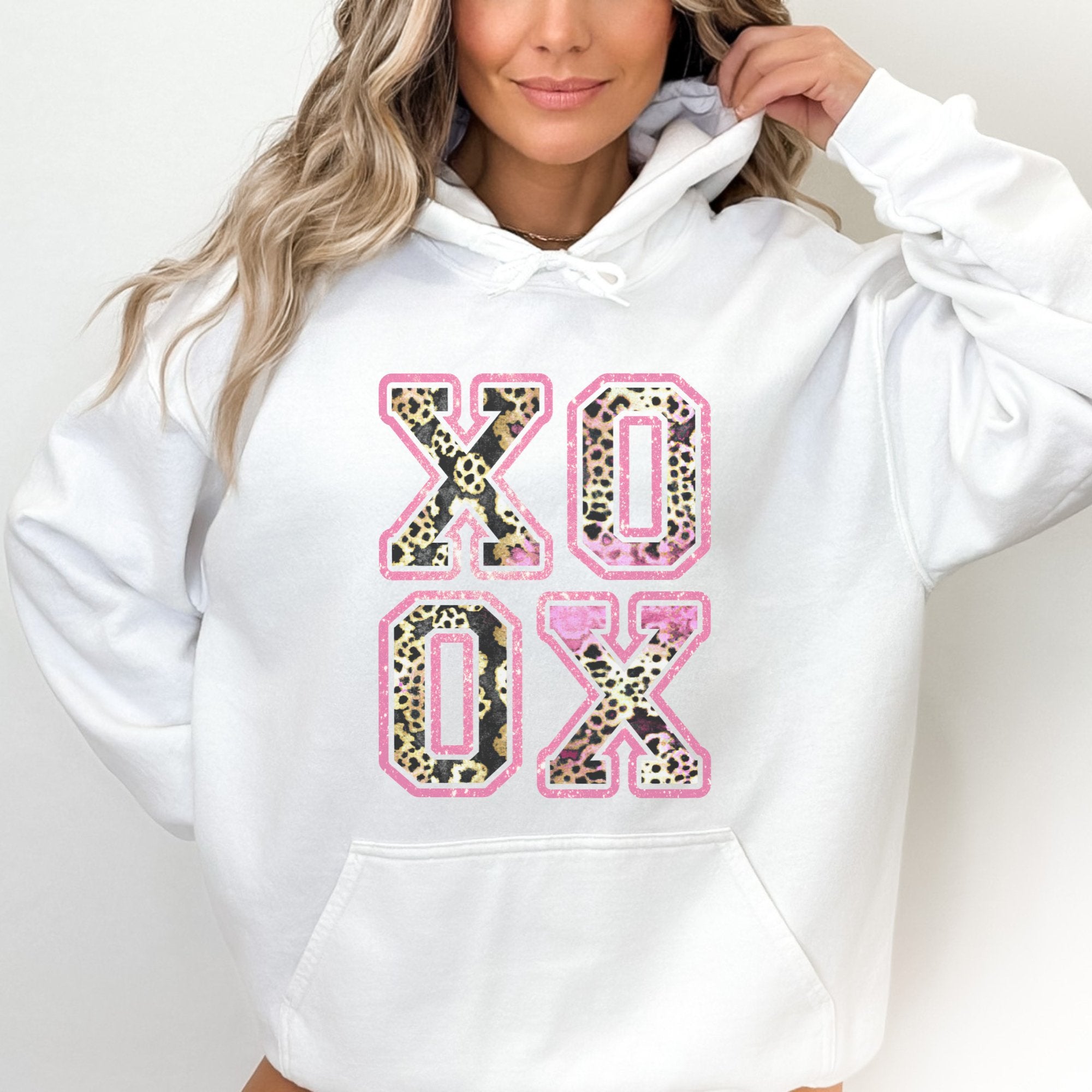 XOXO Leopard Valentines Graphic Hoodie - Trendznmore