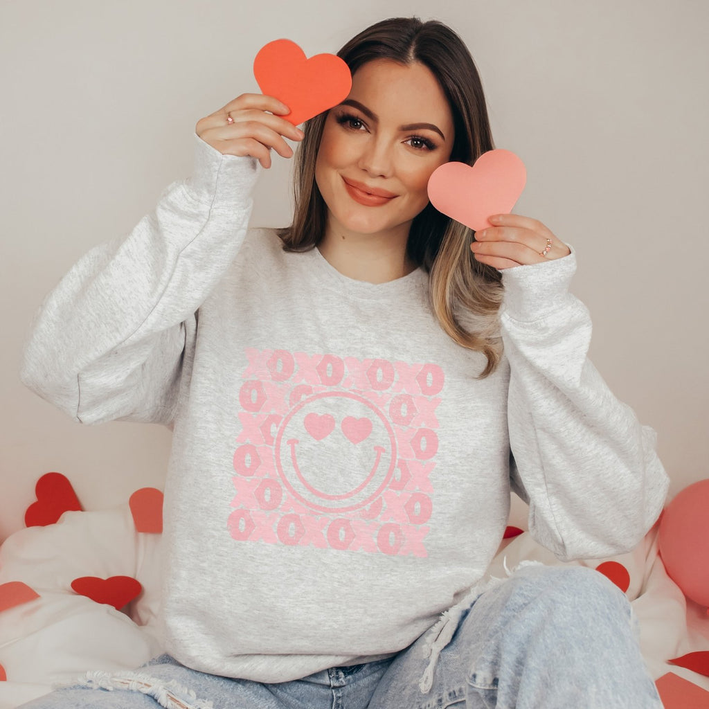 XOXO Pink Smiley Valentines Crewneck Sweatshirt - Trendznmore