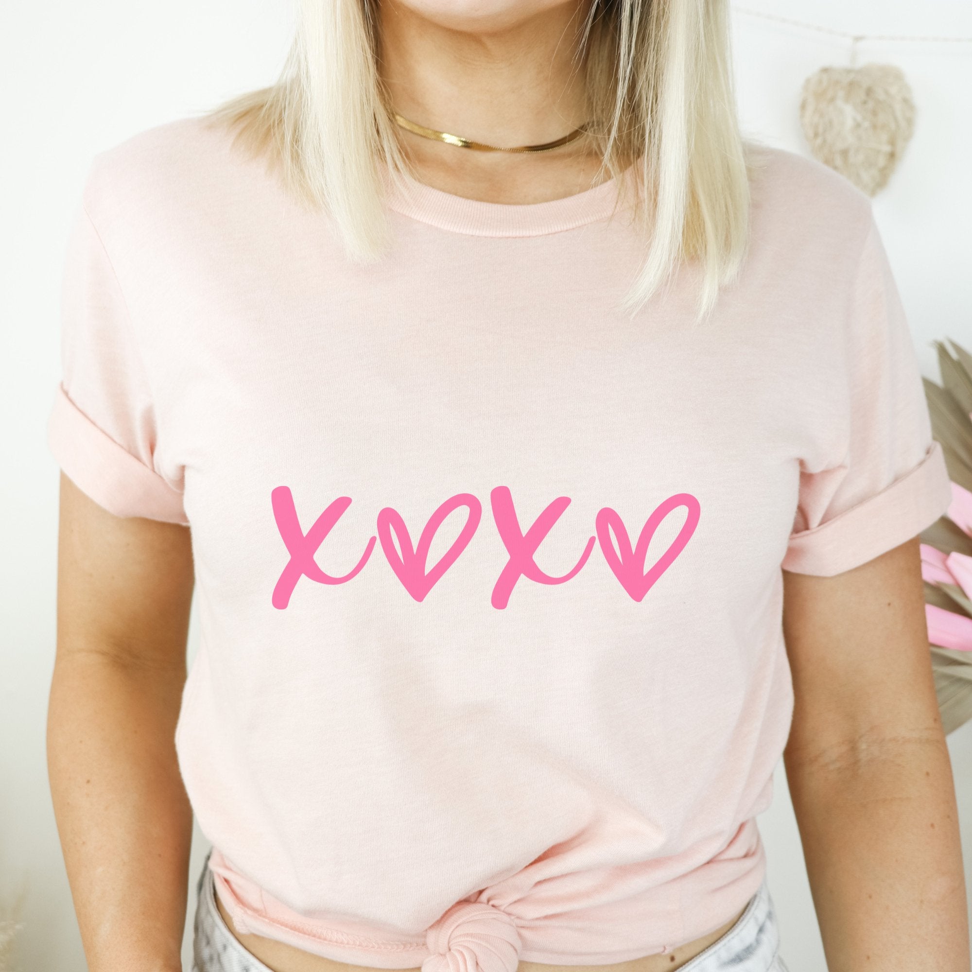 X💓X💓 Valentine Graphic T-Shirt - Trendznmore